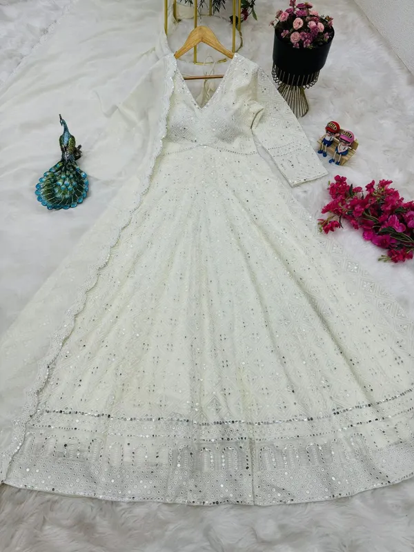 Fox_Georgette_Designer_Party_Gown_Pent_&_Dupatta_Set