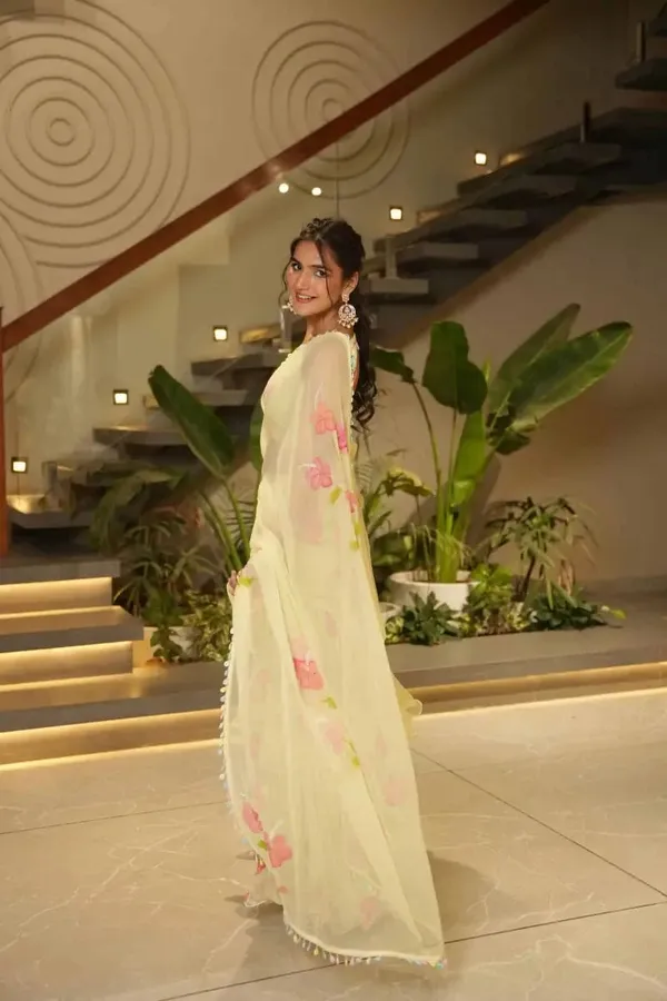 Georgette_Ruffle_Lahenga_Saree_with_Blouse