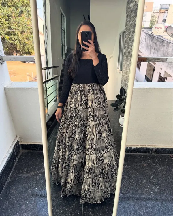 Hakuba_&_Muslin_Kalamkari_Print_Anarkali_Top_with_4_Meter_Flair