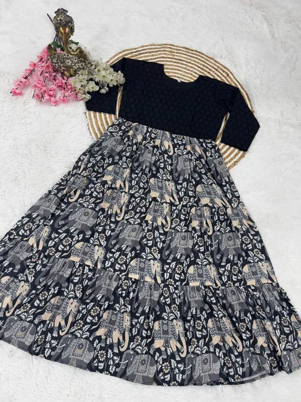 Hakuba_&_Muslin_Kalamkari_Print_Anarkali_Top_with_4_Meter_Flair
