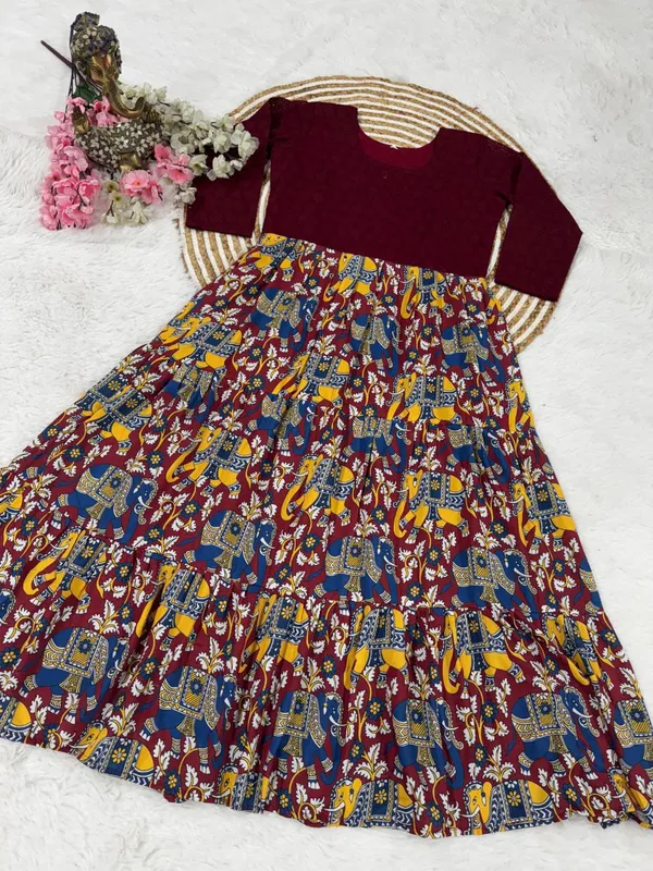 Hakuba_&_Muslin_Kalamkari_Print_Anarkali_Top_with_4_Meter_Flair
