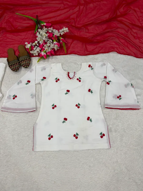 Heavy_Cambric_Cotton_Embroidered_Party_Wear_Set