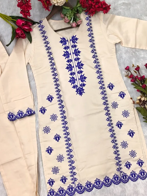 Heavy_Chanderi_Silk_Embroidered_Kurti_Set