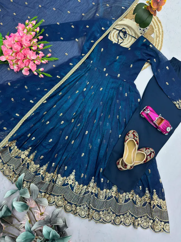 Heavy_Crunchy_Silk_Embroidery_Party_Wear_Gown_Set