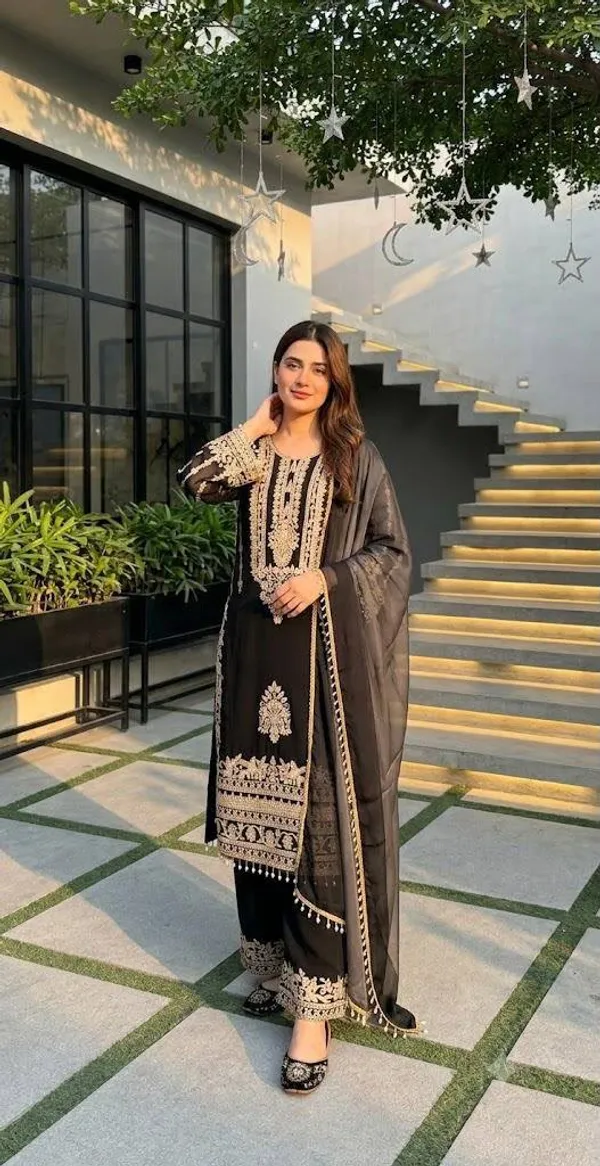 Heavy_Faux_Georgette_Pakistani_Suit_Set