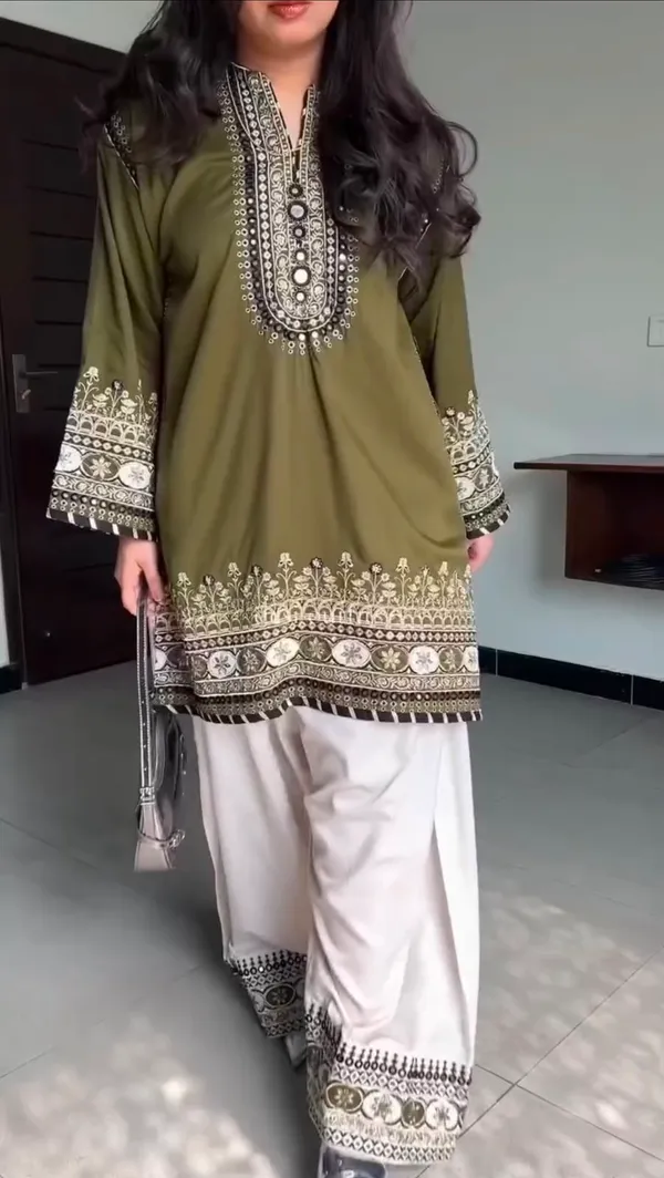 Heavy_Natural_Silk_Embroidered_3-Piece_Suit_Set