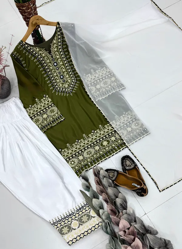 Heavy_Natural_Silk_Embroidered_3-Piece_Suit_Set