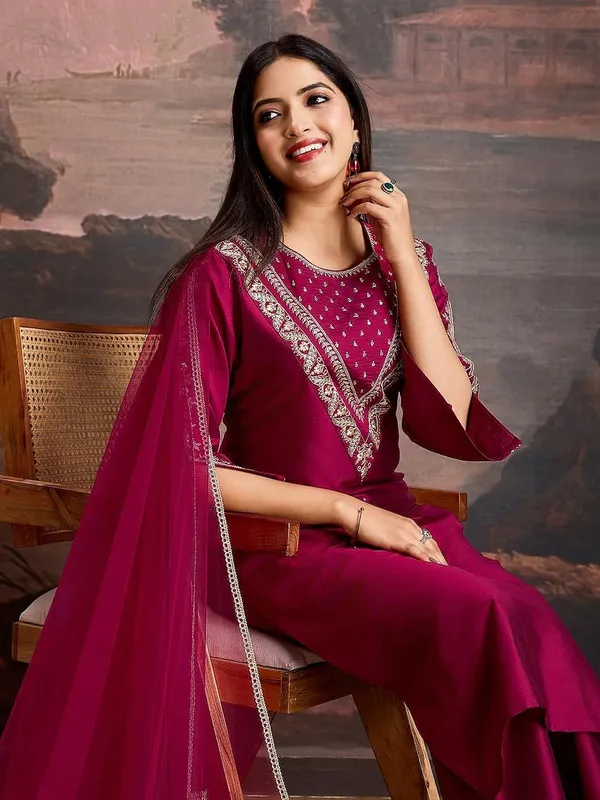 Heavy_Roman_Embroidered_Suit_Set