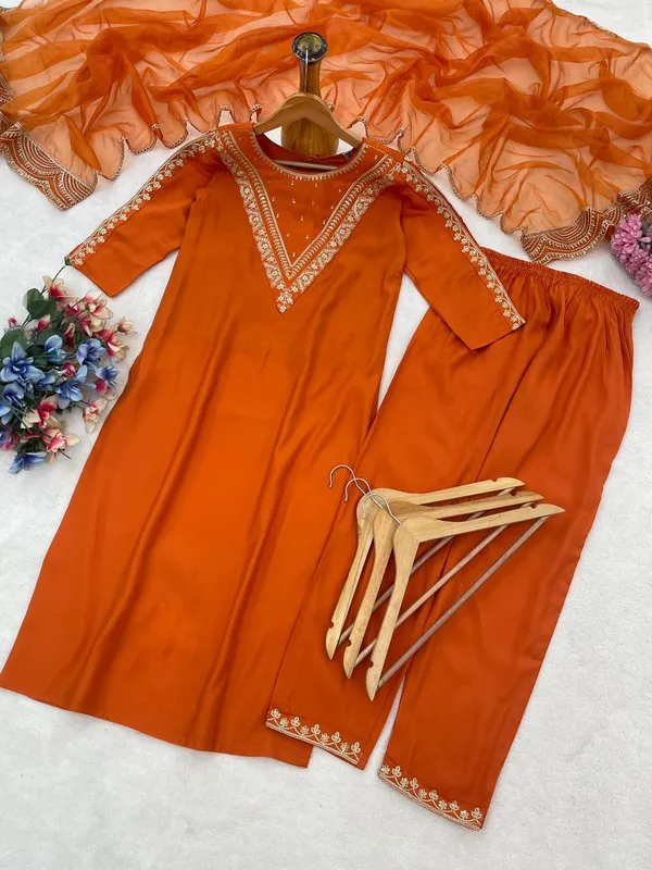 Heavy_Roman_Embroidered_Suit_Set