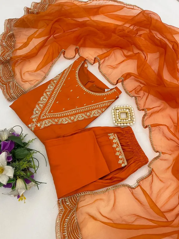 Heavy_Roman_Embroidered_Suit_Set