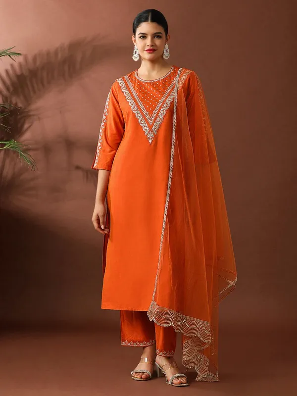 Heavy_Roman_Embroidered_Suit_Set