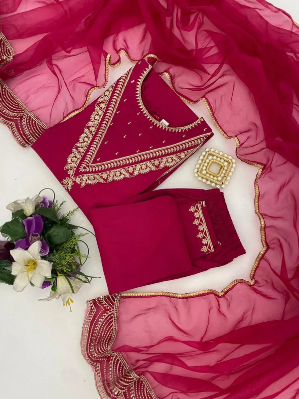 Heavy_Roman_Embroidered_Suit_Set