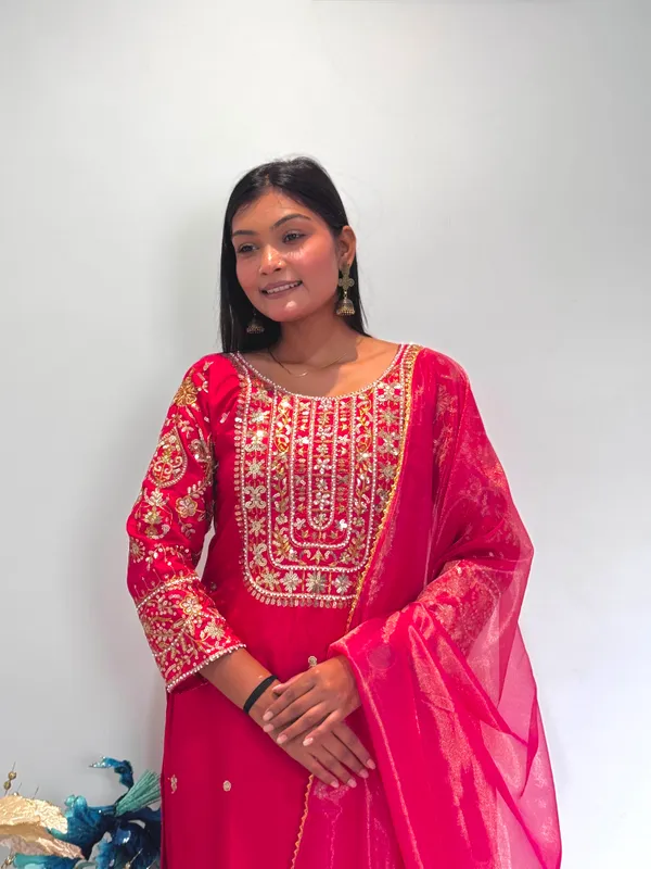Heavy_Roman_Shimar_Embroidery_Top_Pent_Dupatta_Set
