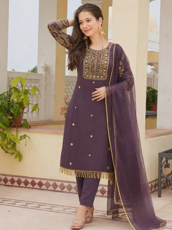 Heavy_Roman_Shimar_Embroidery_Top_Pent_Dupatta_Set
