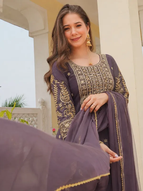 Heavy_Roman_Shimar_Embroidery_Top_Pent_Dupatta_Set