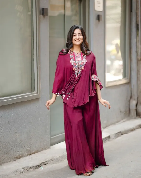 Indo-Western_Sequence_Embroidered_3-Piece_Set