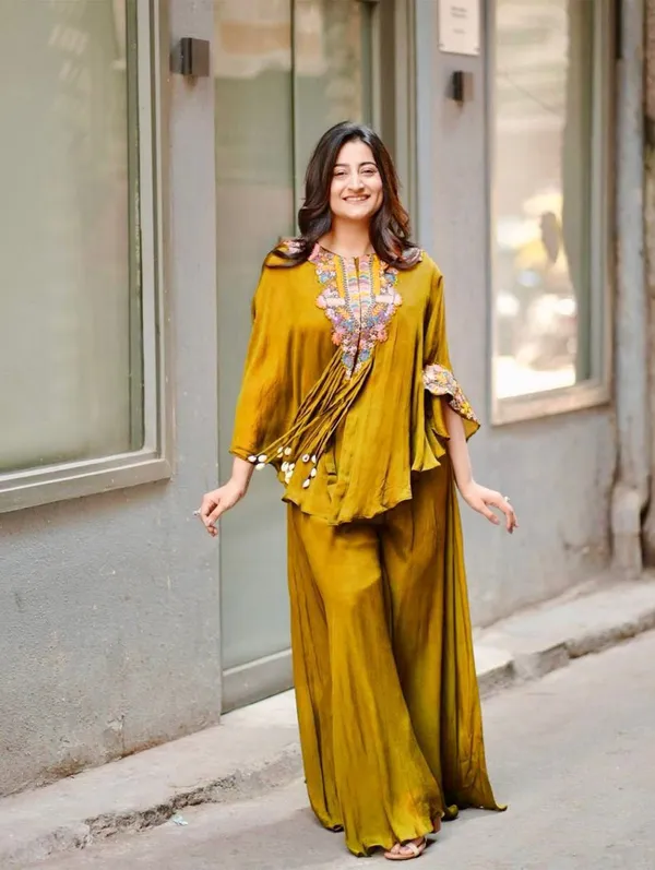 Indo-Western_Sequence_Embroidered_3-Piece_Set