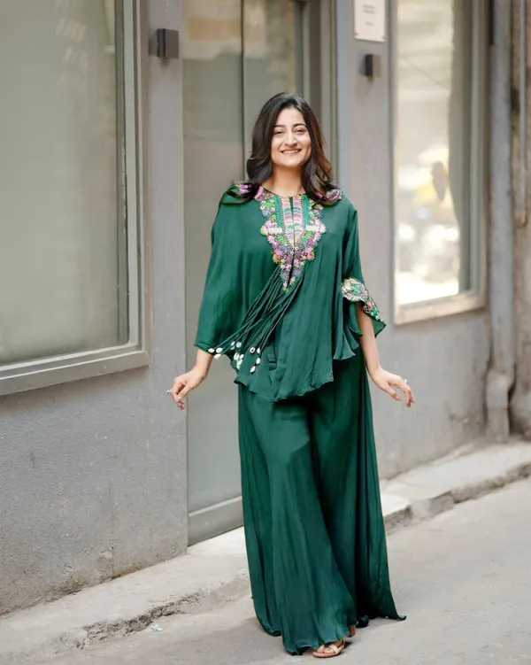 Indo-Western_Sequence_Embroidered_3-Piece_Set