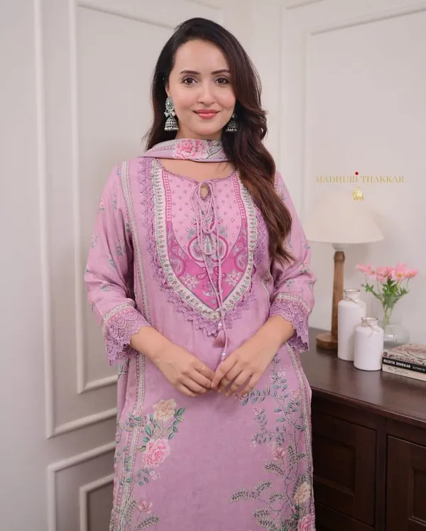 Lilac_Muslin_Pakistani_Suit_Set