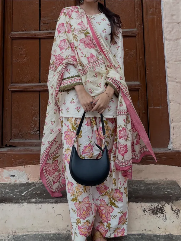 Maslin_Digital_Print_Top_Farshi_Pent_Dupatta_Set