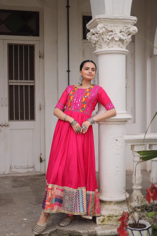 Navratri_Gown_Collection