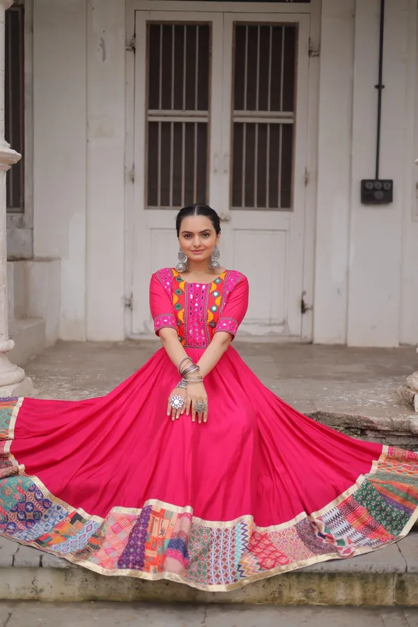 Navratri_Gown_Collection