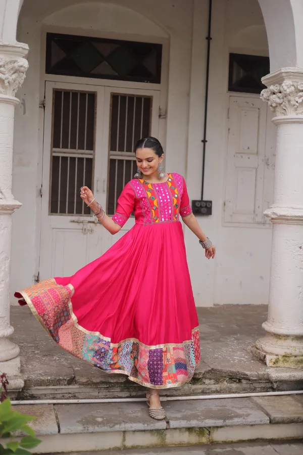 Navratri_Gown_Collection