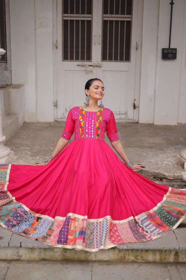Navratri_Gown_Collection