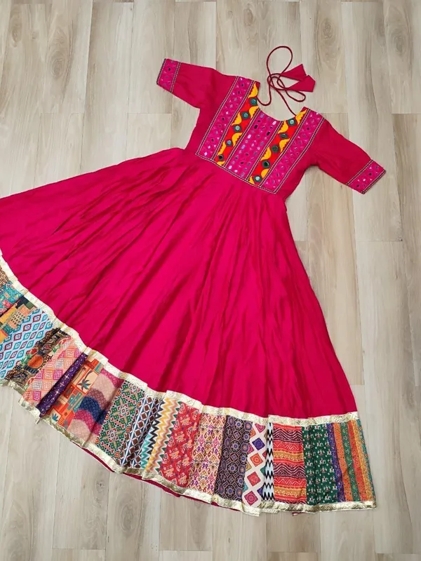 Navratri_Gown_Collection