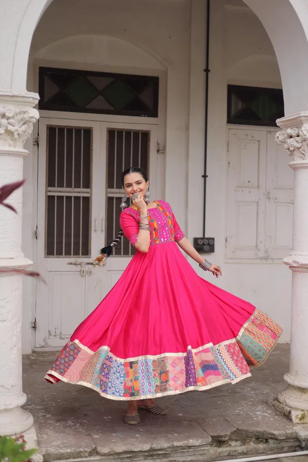 Navratri_Gown_Collection