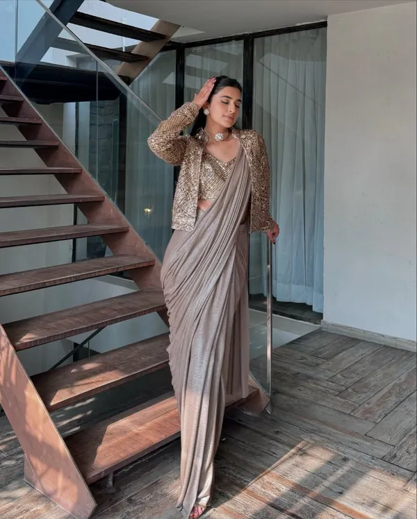 Premium_Chinon_Silk_Ready-to-Wear_Lehenga_Saree_Set_with_Jacket