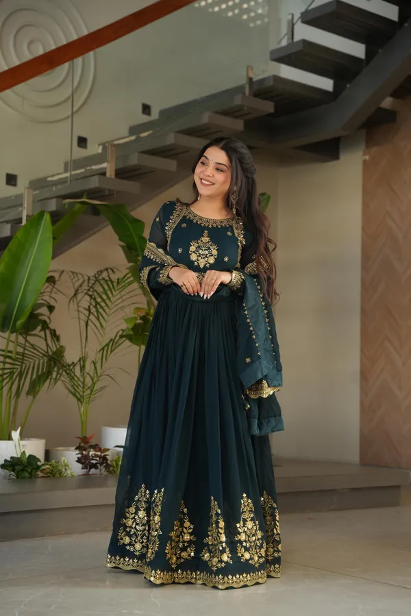 Premium_Designer_Readymade_Gown_Dupatta_Set