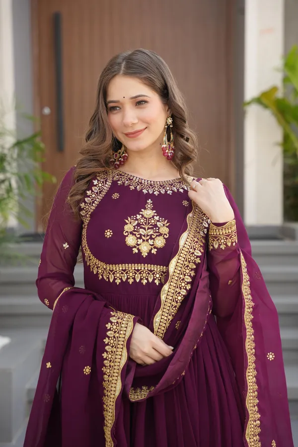 Premium_Designer_Readymade_Gown_Dupatta_Set