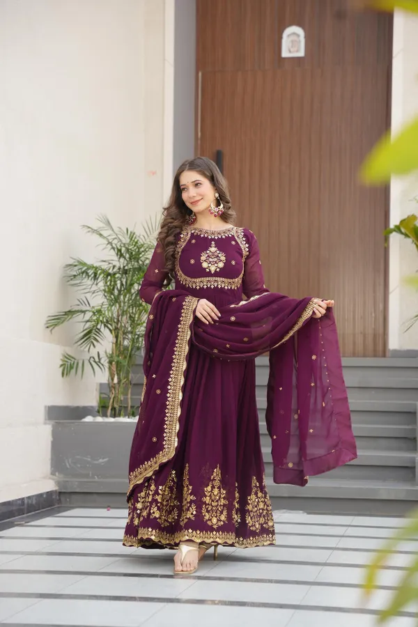 Premium_Designer_Readymade_Gown_Dupatta_Set