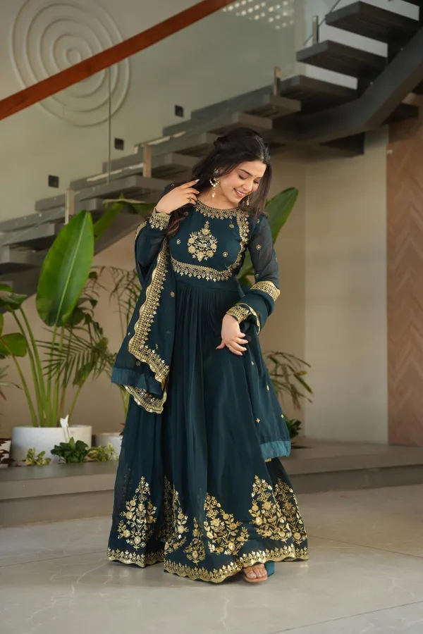 Premium_Designer_Readymade_Gown_Dupatta_Set