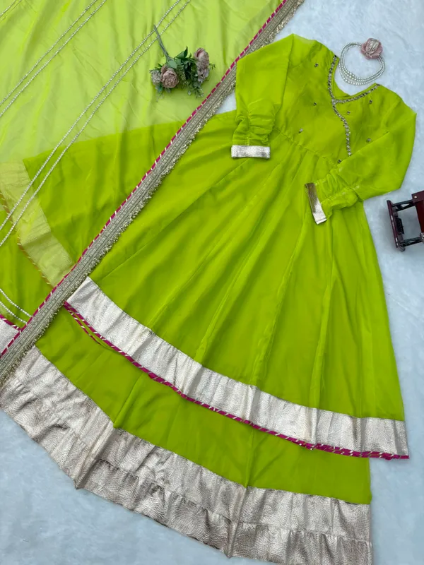 Premium_Elegance_Tabby_Organza_Silk_Anarkali_Set