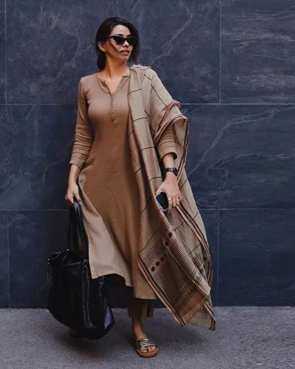 Premium_Feel_Kurta_Set_with_Dupatta