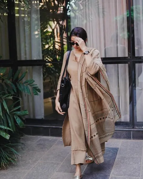Premium_Feel_Kurta_Set_with_Dupatta