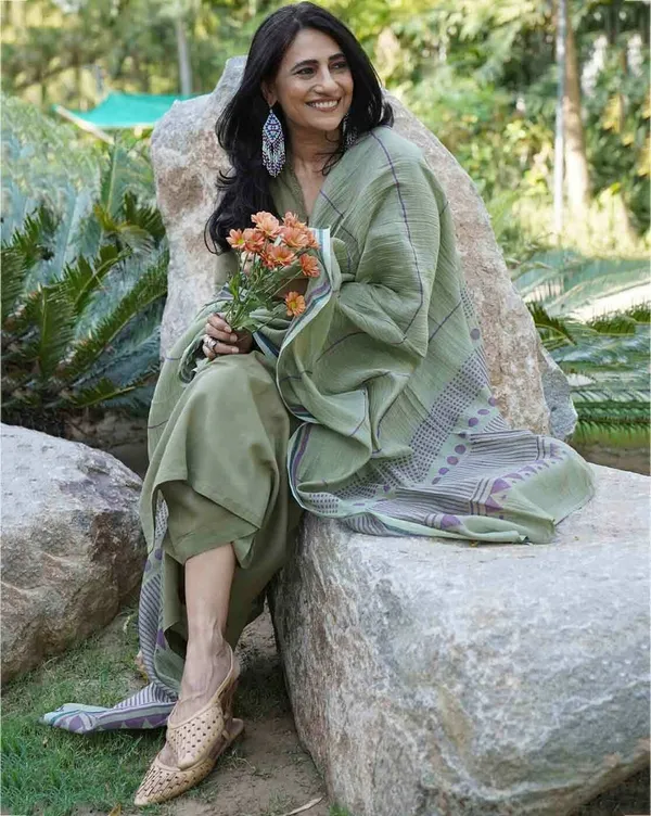Premium_Feel_Kurta_Set_with_Dupatta