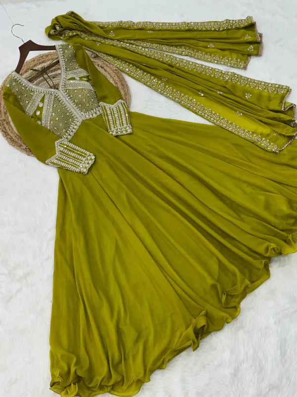 Premium_Readymade_Gown_Dupatta_Set