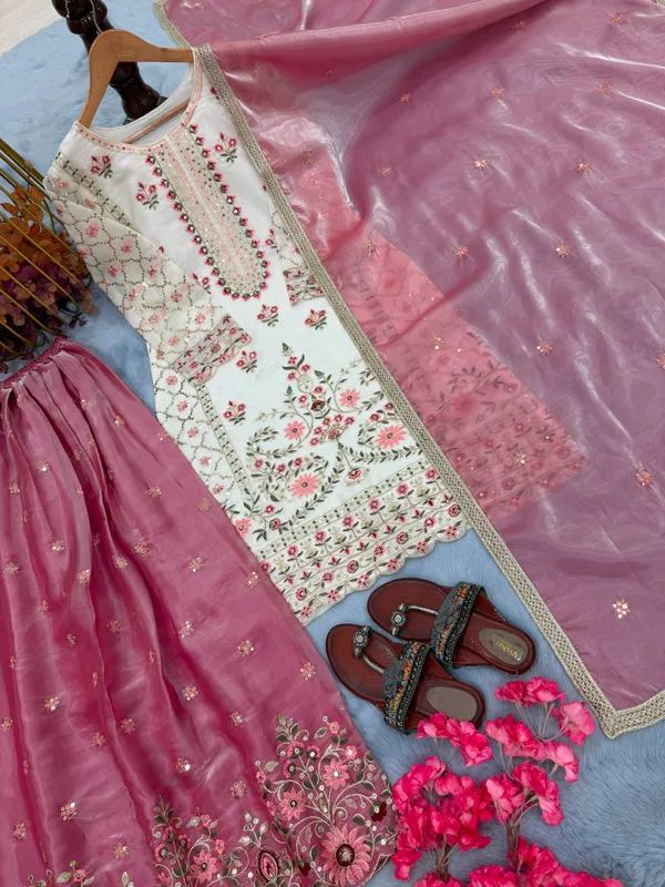 Pur_Gmy_Silk_Heavy_Embroidery_Top_Plazzo_Dupatta_Set