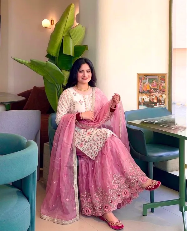 Pur_Gmy_Silk_Heavy_Embroidery_Top_Plazzo_Dupatta_Set