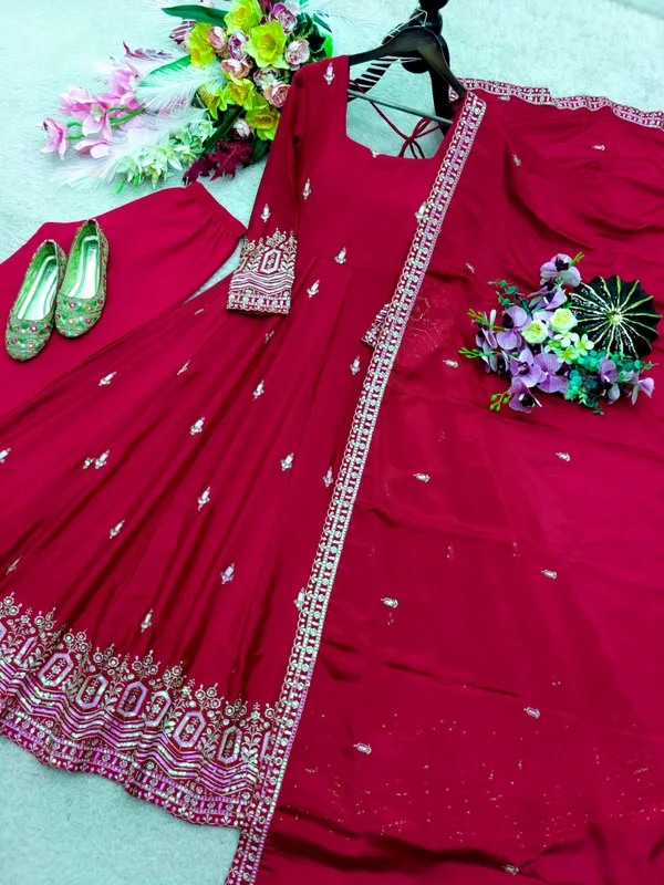 Pure_Chinon_Silk_Embroidered_Gown_Pent_Dupatta_Set