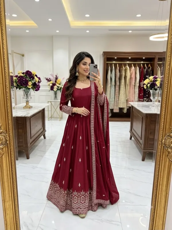 Pure_Chinon_Silk_Embroidered_Gown_Pent_Dupatta_Set