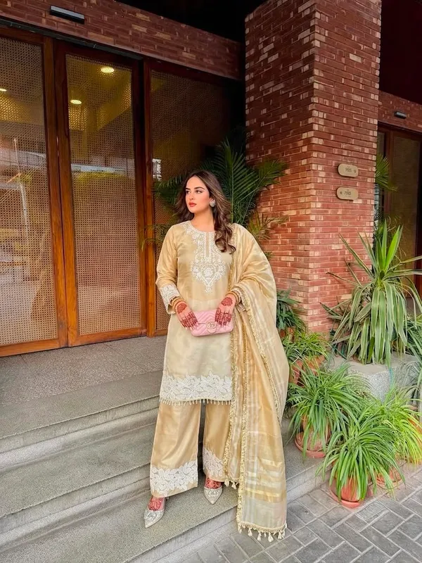 Pure_Dual_Tone_Banarasi_Silk_Top_Plazzo_Set