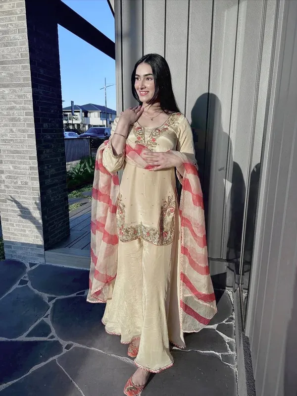 Pure_Natural_Creape_Silk_Embroidered_Top_Plazzo_Dupatta_Set