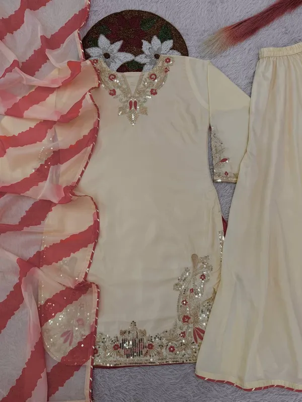 Pure_Natural_Creape_Silk_Embroidered_Top_Plazzo_Dupatta_Set
