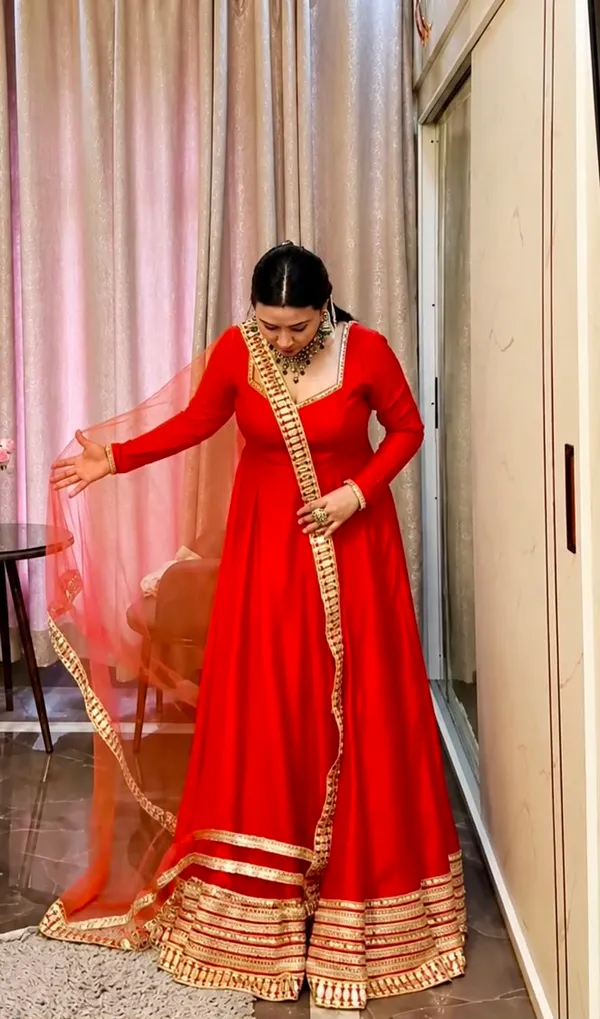 Pure_Roman_Silk_Embroidery_Gown_Pent_Dupatta_Set