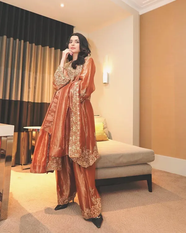 Peach_Gold_Embroidered_Pakistani_Suit_|_Wedding_Party_Wear_|_Indian_Ethnic_Dress_|_Designer_Salwar_Kameez_Set