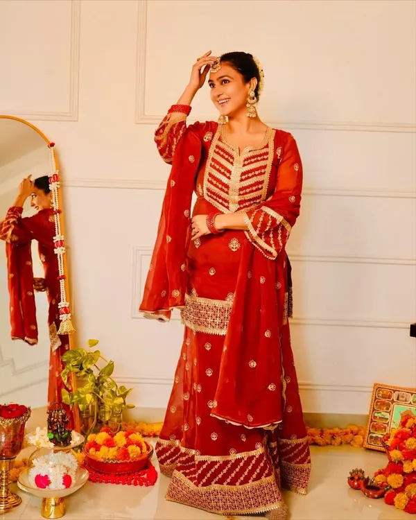 Designer_Party_Top_Pallazo_&_Dupatta_Set